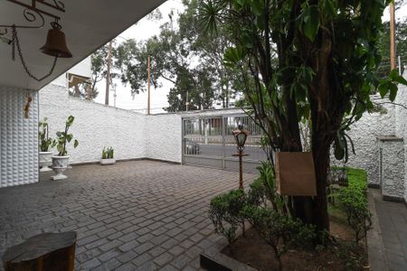 Casa à venda com 196m², 5 quartos e 5 vagas Casa à venda com 196m², 5 quartos e 5 vagasÁrea comum