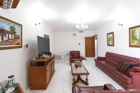 Casa à venda com 196m², 5 quartos e 5 vagas Casa à venda com 196m², 5 quartos e 5 vagasSala