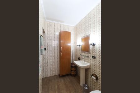 Casa à venda com 196m², 5 quartos e 5 vagas Casa à venda com 196m², 5 quartos e 5 vagasBanheiro da Suíte