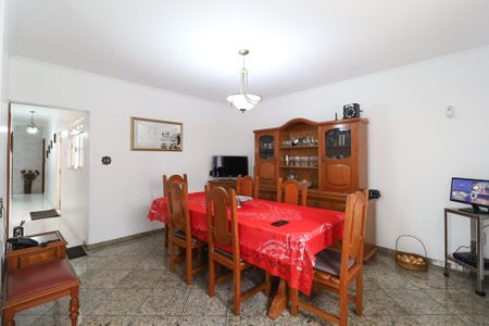 Casa à venda com 196m², 5 quartos e 5 vagas Casa à venda com 196m², 5 quartos e 5 vagasCopa