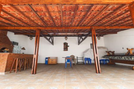 Casa à venda com 196m², 5 quartos e 5 vagas Casa à venda com 196m², 5 quartos e 5 vagasÁrea comum