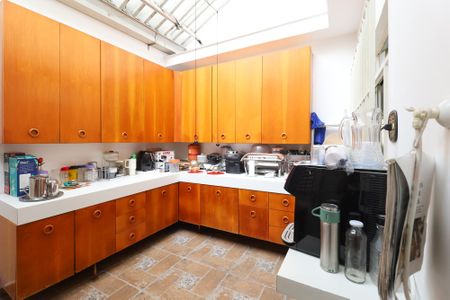 Casa à venda com 196m², 5 quartos e 5 vagas Casa à venda com 196m², 5 quartos e 5 vagasÁrea de Serviço