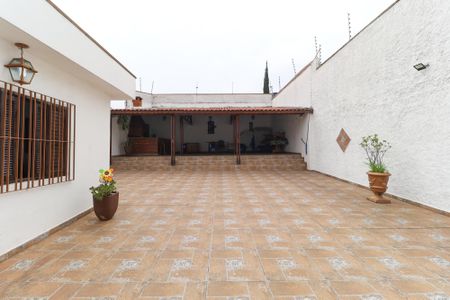 Casa à venda com 196m², 5 quartos e 5 vagas Casa à venda com 196m², 5 quartos e 5 vagasÁrea comum