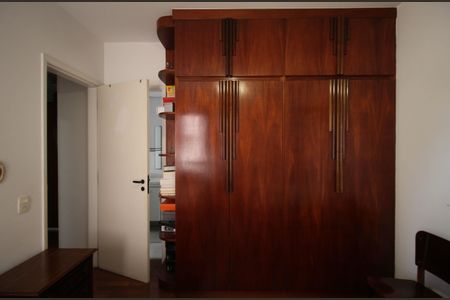 Apartamento à venda com 144m², 3 quartos e 3 vagas Apartamento à venda com 144m², 3 quartos e 3 vagasSuíte 2