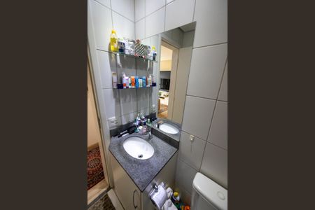 Apartamento à venda com 74m², 3 quartos e 2 vagas Apartamento à venda com 74m², 3 quartos e 2 vagasBanheiro