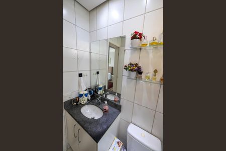Apartamento à venda com 74m², 3 quartos e 2 vagas Apartamento à venda com 74m², 3 quartos e 2 vagasBanheiro da Suite