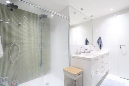 Apartamento à venda com 160m², 3 quartos e 2 vagasBanheiro da Suíte