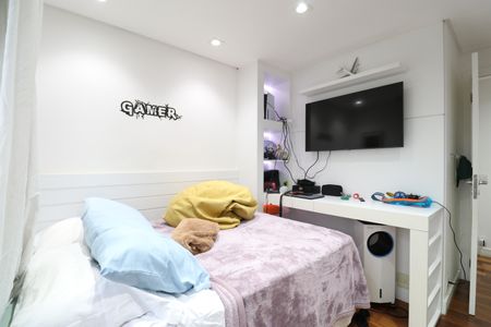 Apartamento à venda com 160m², 3 quartos e 2 vagasQuarto 2