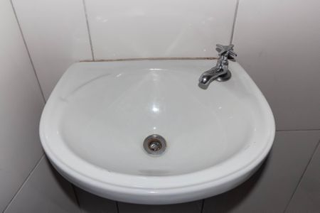 Banheiro de casa para alugar com 1 quarto, 35m² em Chácara Belenzinho, São Paulo