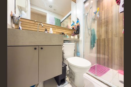 Banheiro de apartamento à venda com 2 quartos, 55m² em Jardim Santa Emilia, São Paulo