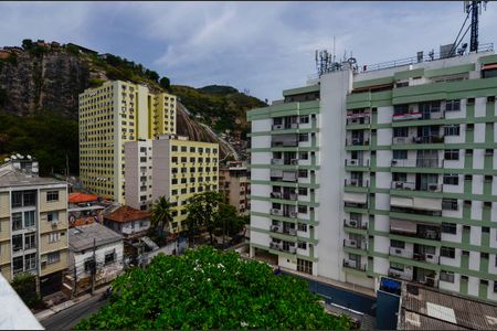 Apartamento à venda com 160m², 3 quartos e 1 vaga Apartamento à venda com 160m², 3 quartos e 1 vagaTerraço