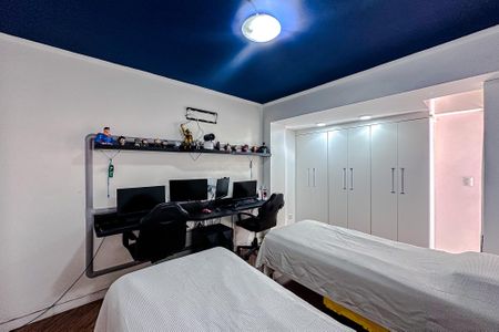 Casa à venda com 181m², 2 quartos e 2 vagas Casa à venda com 181m², 2 quartos e 2 vagasQuarto 1 - Suíte