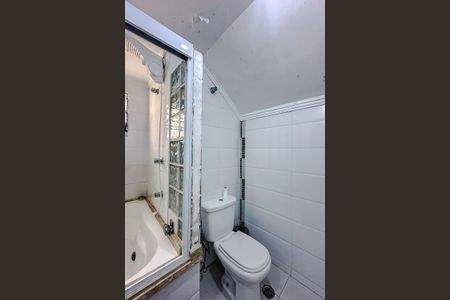 Casa à venda com 181m², 2 quartos e 2 vagas Casa à venda com 181m², 2 quartos e 2 vagasBanheiro da Suíte 2