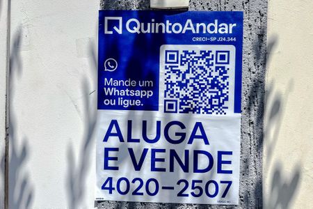 Casa à venda com 181m², 2 quartos e 2 vagas Casa à venda com 181m², 2 quartos e 2 vagasPlaquinha