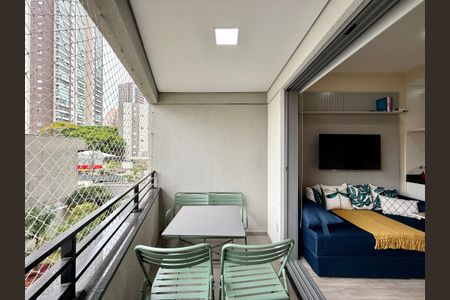Studio à venda com 25m², 0 quarto e sem vaga Studio à venda com 25m², 0 quarto e sem vagaSacada