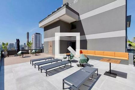 Studio à venda com 25m², 0 quarto e sem vaga Studio à venda com 25m², 0 quarto e sem vagaPiscina