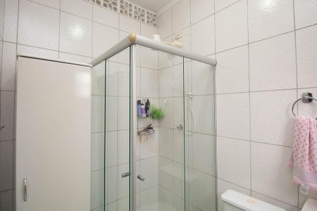 Casa à venda com 172m², 2 quartos e 3 vagas Casa à venda com 172m², 2 quartos e 3 vagasBanheiro Social