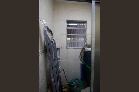 Casa à venda com 172m², 2 quartos e 3 vagas Casa à venda com 172m², 2 quartos e 3 vagasBanheiro de Serviço