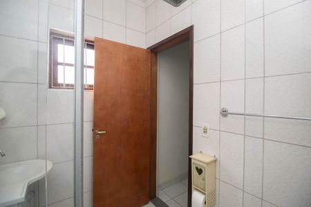 Casa à venda com 172m², 2 quartos e 3 vagas Casa à venda com 172m², 2 quartos e 3 vagasBanheiro Social