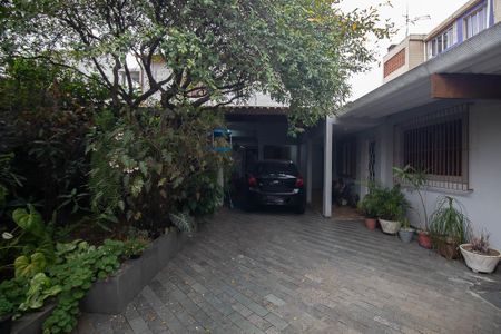Casa à venda com 172m², 2 quartos e 3 vagas Casa à venda com 172m², 2 quartos e 3 vagasGaragem