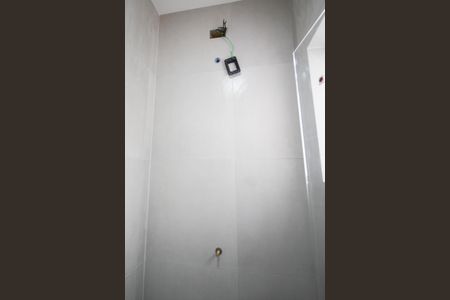 Banheiro de kitnet/studio para alugar com 1 quarto, 20m² em Moema, São Paulo
