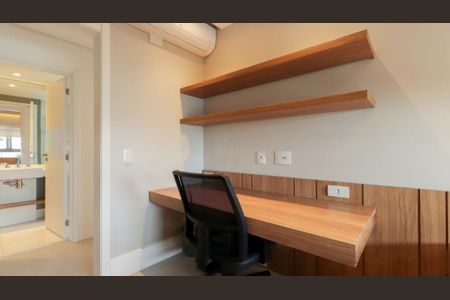 Apartamento à venda com 2 quartos, 72m² em Moema, São Paulo