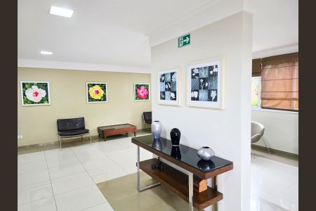 Apartamento à venda com 93m², 3 quartos e 2 vagas Apartamento à venda com 93m², 3 quartos e 2 vagasHall social