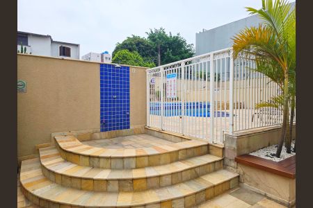 Apartamento à venda com 93m², 3 quartos e 2 vagas Apartamento à venda com 93m², 3 quartos e 2 vagasÁrea comum - Piscina