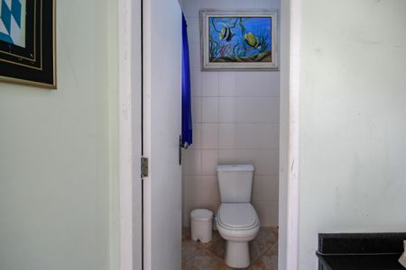 Casa para alugar com 400m², 4 quartos e 8 vagasLavabo