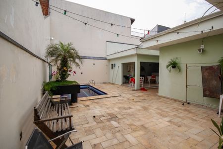 Casa para alugar com 400m², 4 quartos e 8 vagasÁrea Externa
