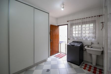 Casa para alugar com 400m², 4 quartos e 8 vagasÁrea de Serviço