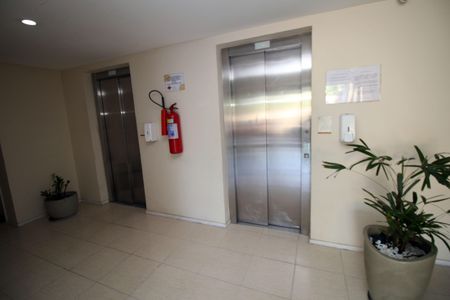 Apartamento para alugar com 43m², 2 quartos e 1 vagaÁrea comum - Elevadores