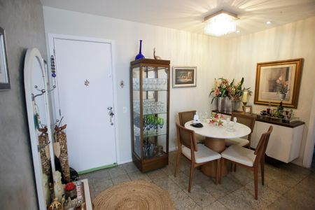 Apartamento à venda com 90m², 3 quartos e 1 vagaSala