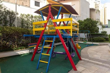 Apartamento à venda com 105m², 2 quartos e 1 vaga Apartamento à venda com 105m², 2 quartos e 1 vagaPlayground