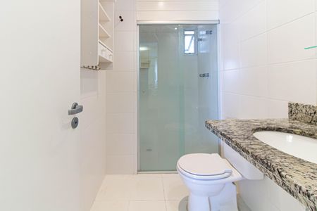 Apartamento à venda com 105m², 2 quartos e 1 vaga Apartamento à venda com 105m², 2 quartos e 1 vagaBanheiro