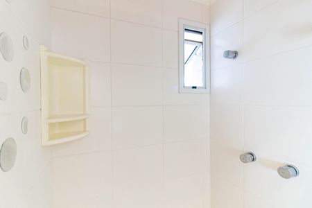 Apartamento à venda com 105m², 2 quartos e 1 vaga Apartamento à venda com 105m², 2 quartos e 1 vagaBanheiro