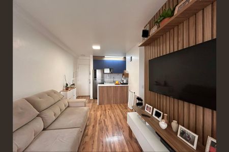 Sala de apartamento à venda com 2 quartos, 56m² em Vila Palmeiras, São Paulo