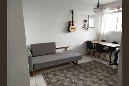 Sala de apartamento à venda com 2 quartos, 65m² em Solar do Barreiro, Belo Horizonte