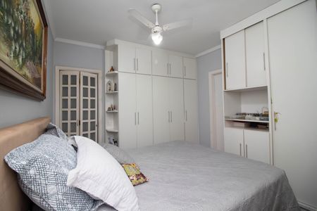 Apartamento à venda com 90m², 3 quartos e 2 vagas Apartamento à venda com 90m², 3 quartos e 2 vagasSuíte