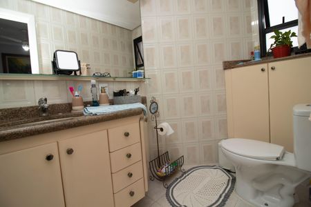 Apartamento à venda com 90m², 3 quartos e 2 vagas Apartamento à venda com 90m², 3 quartos e 2 vagasBanheiro da Suíte