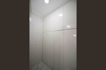 Apartamento à venda com 90m², 3 quartos e 2 vagas Apartamento à venda com 90m², 3 quartos e 2 vagasQuarto área - serviço