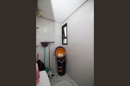 Apartamento à venda com 90m², 3 quartos e 2 vagas Apartamento à venda com 90m², 3 quartos e 2 vagasBanheiro de serviço