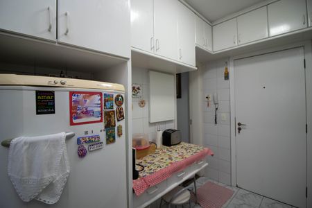 Apartamento à venda com 90m², 3 quartos e 2 vagas Apartamento à venda com 90m², 3 quartos e 2 vagasCozinha
