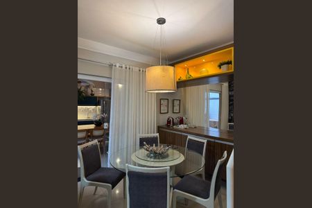 Casa de condomínio para alugar com 117m², 3 quartos e 2 vagasSala