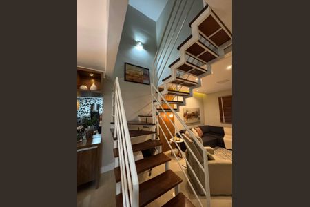 Casa de condomínio para alugar com 117m², 3 quartos e 2 vagas Casa de condomínio para alugar com 117m², 3 quartos e 2 vagasSala