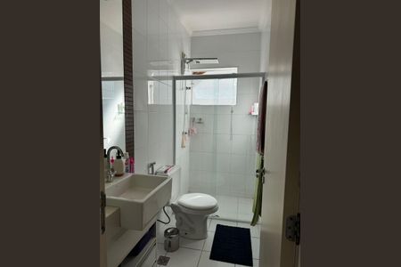 Casa de condomínio para alugar com 117m², 3 quartos e 2 vagas Casa de condomínio para alugar com 117m², 3 quartos e 2 vagasBanheiro da Suíte