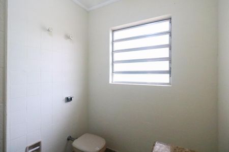 Casa à venda com 163m², 4 quartos e 4 vagas Casa à venda com 163m², 4 quartos e 4 vagasBanheiro