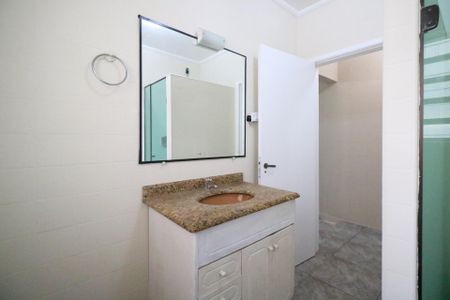 Casa à venda com 163m², 4 quartos e 4 vagas Casa à venda com 163m², 4 quartos e 4 vagasBanheiro