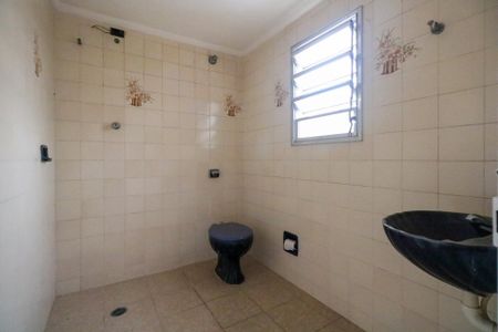 Casa à venda com 163m², 4 quartos e 4 vagas Casa à venda com 163m², 4 quartos e 4 vagasBanheiro de Serviço 2