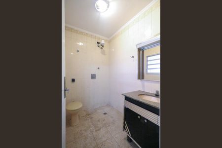 Casa à venda com 163m², 4 quartos e 4 vagas Casa à venda com 163m², 4 quartos e 4 vagasBanheiro da Suíte